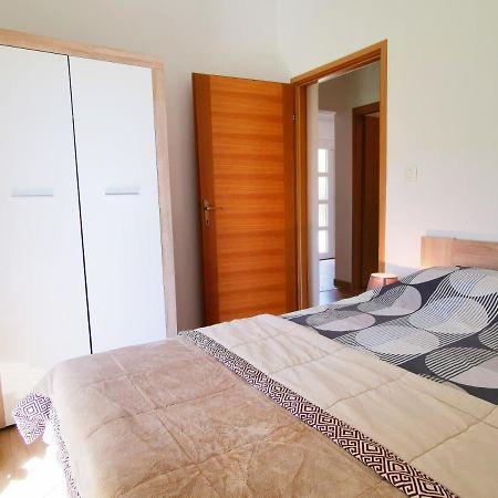 Holiday House Nela Labin  Luaran gambar