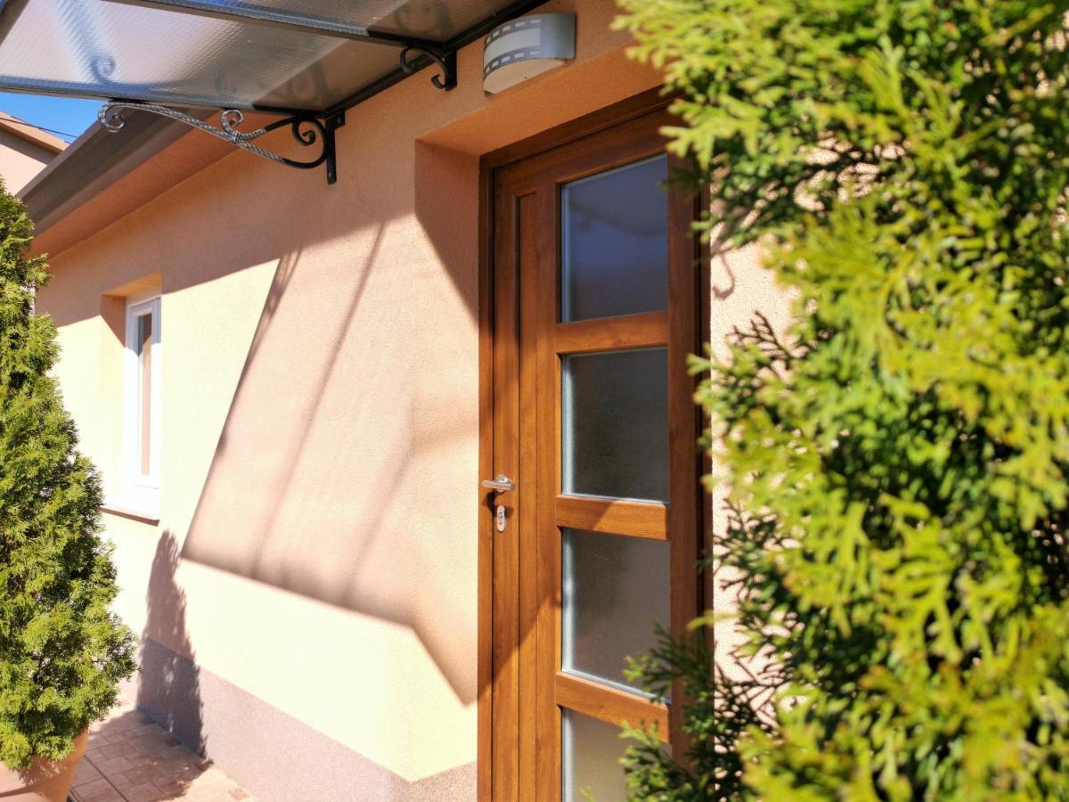 Holiday House Nela Labin  Luaran gambar