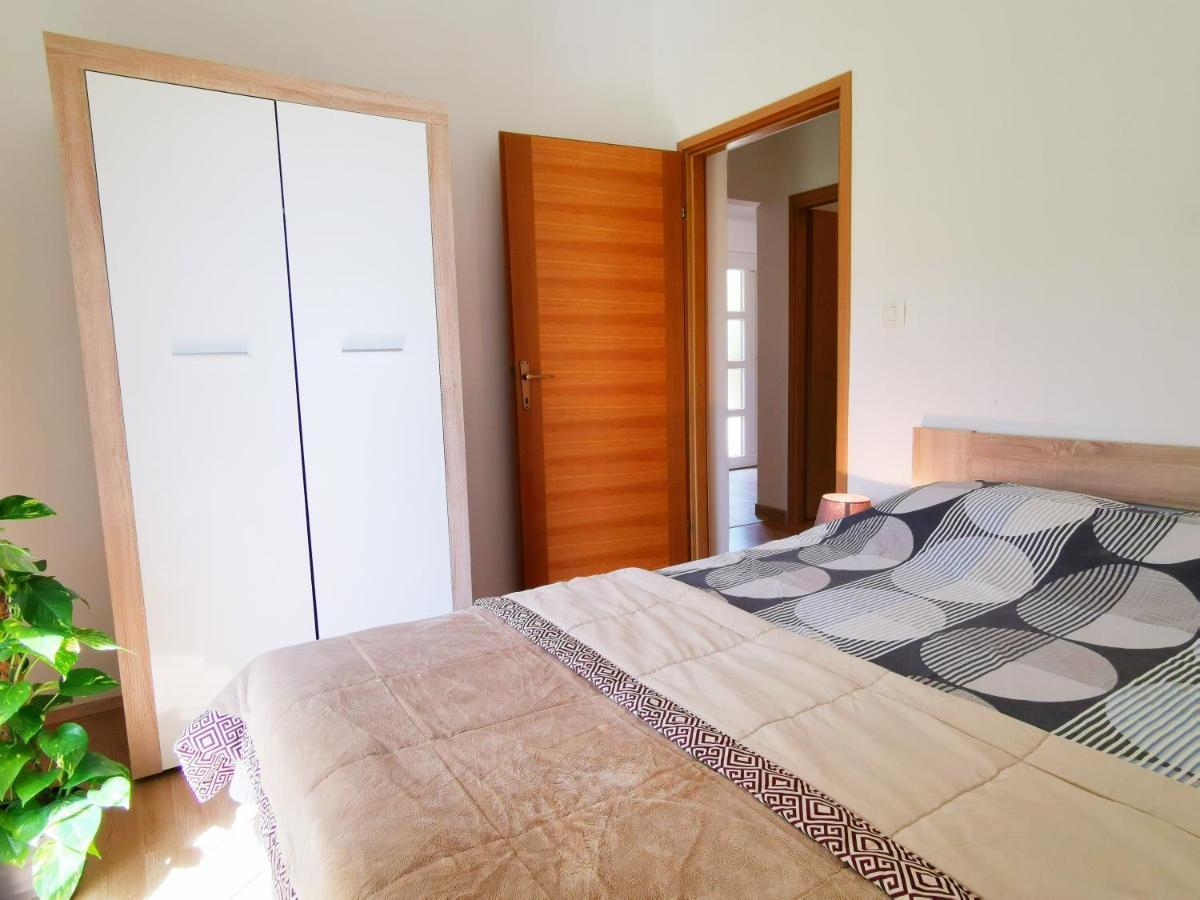 Holiday House Nela Labin  Luaran gambar