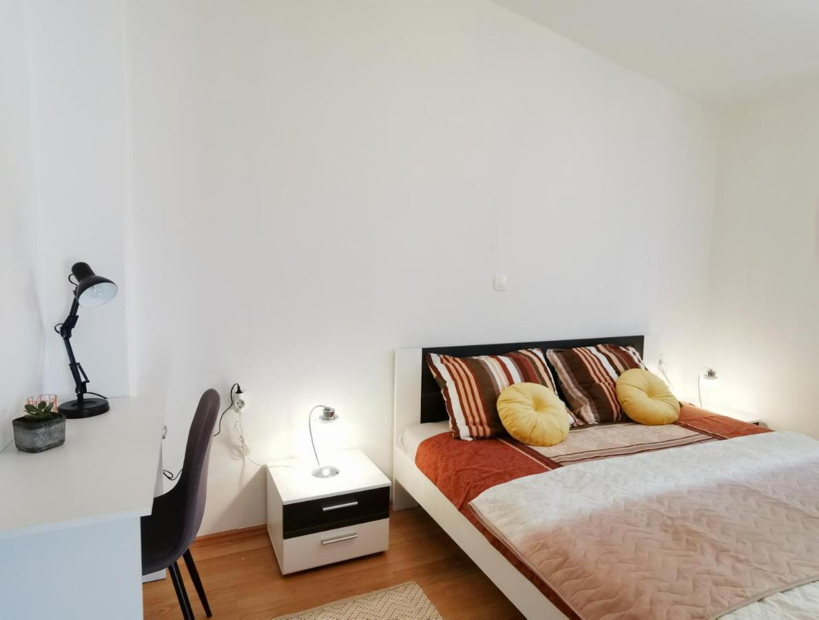 Holiday House Nela Labin  Luaran gambar